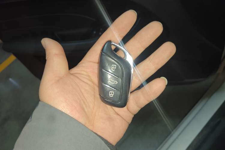 Used Roewe i5 2020 1.5L Automatic 4G Connected Linghao Edition