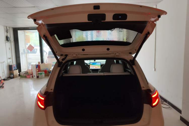 Used Geely Galaxy Geome 2025 UP 410km Exploration Edition Trunk