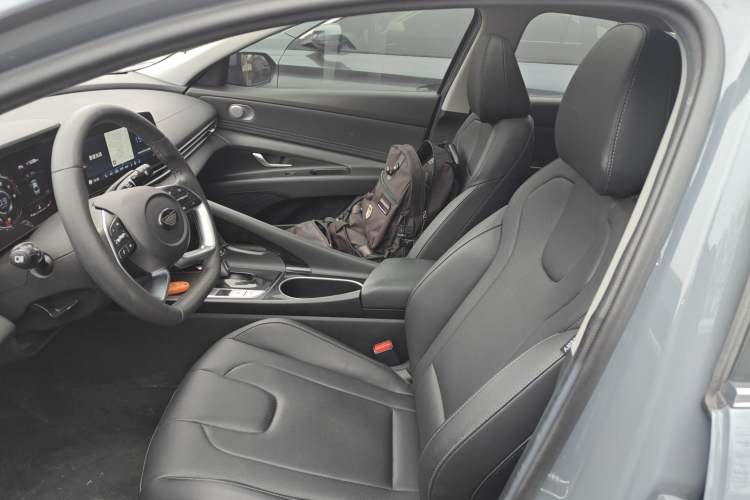 Used Hyundai Elantra 2021 1.5L CVT LUX Prestige Edition