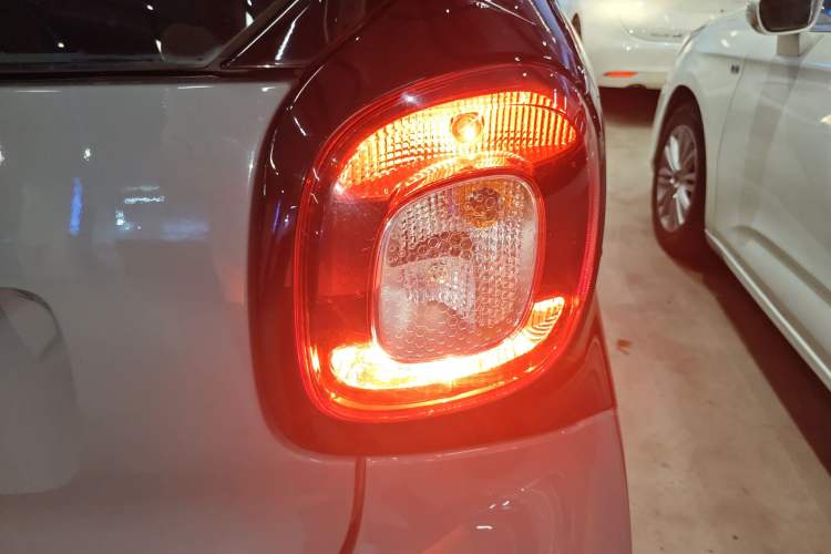 Used smart fortwo 2015 1.0L 52 kW Hardtop Passion Edition