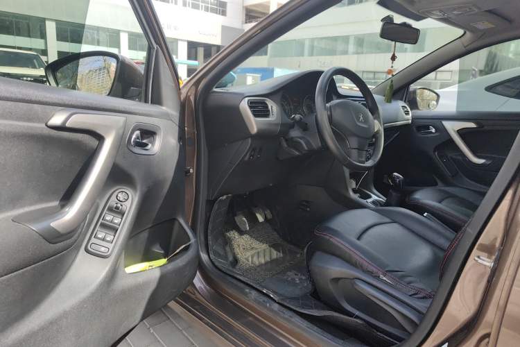 Used Peugeot 301 2014 1.6L Manual Luxury Edition
