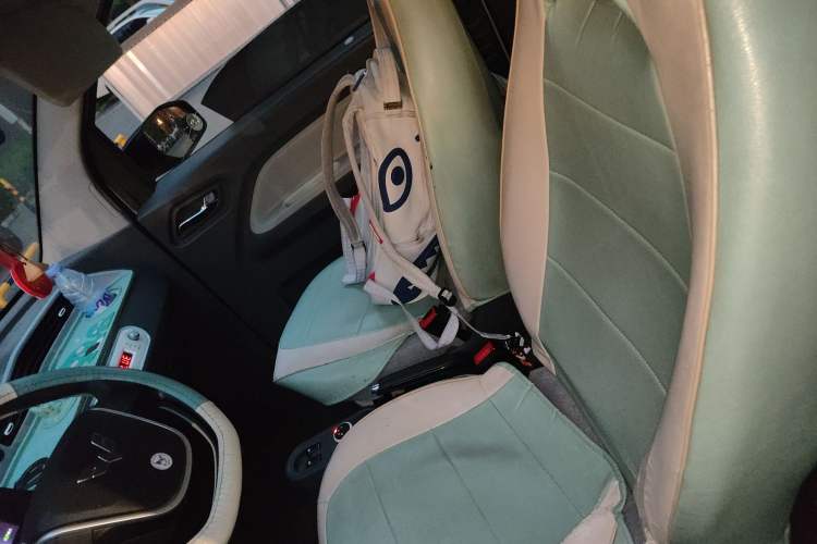 Used Wuling Hongguang MINIEV 2022 Macaron Premium Model – Lithium Iron Phosphate Left Front Seat