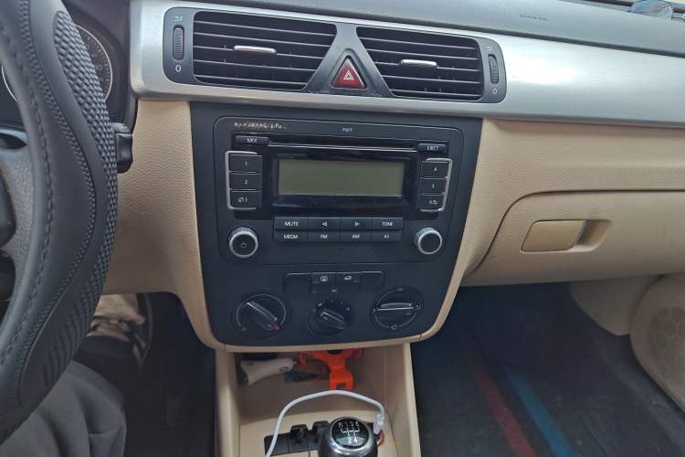 Used Volkswagen Bora 2012 1.6L Manual Fashion Edition
