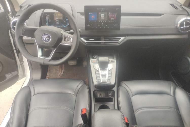 Used BYD Yuan New Energy 2019 EV535 Smart Connect Trendsetting Model
