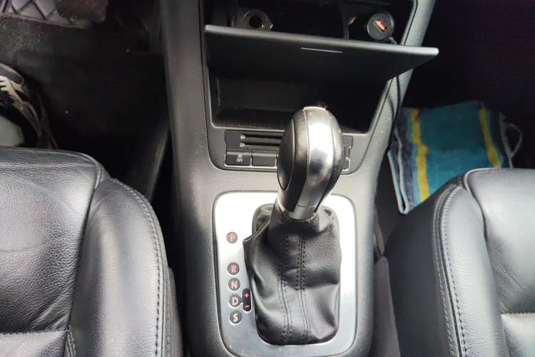 Used Volkswagen Tiguan 2012 1.8TSI Automatic Two-Wheel Drive Trend Edition Gear Lever