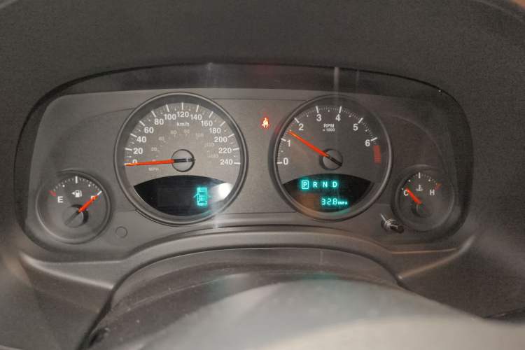 Used Jeep Compass 2013 2.4L four-wheel-drive sport version