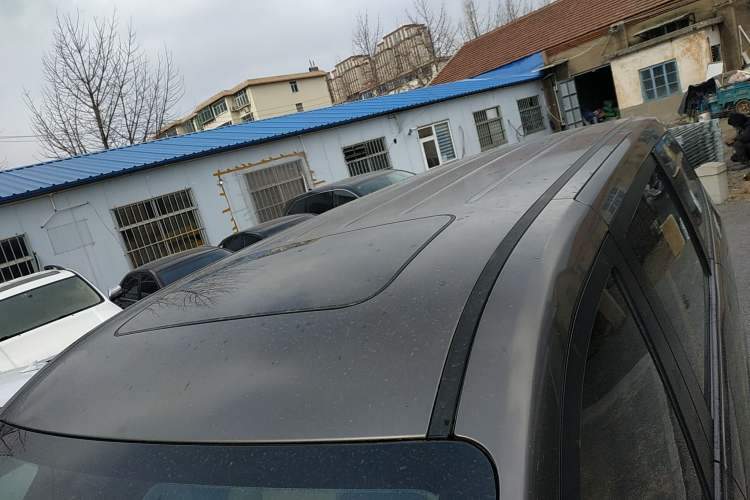 Used Huasong 7 2017 2.0T Automatic Standard Edition
