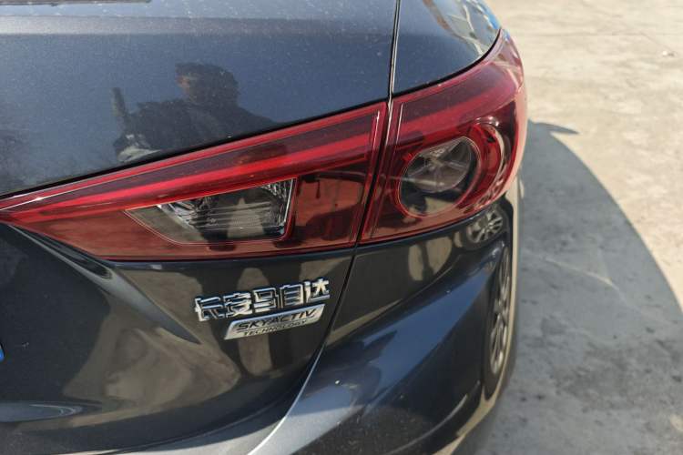 Used Mazda 3 Axela 2017 Sedan 1.5L Automatic Luxury Model Emission Standard China V