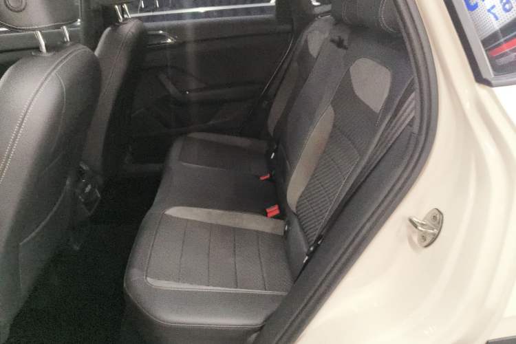 Used Volkswagen Tharu 2019 280TSI Two-Wheel Drive R-Line China V Standard Left Rear Seat