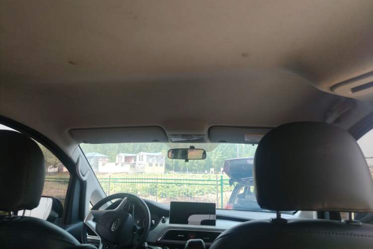 Used JAC Refine M3 2022 1.8L 7-seat Standard Edition
