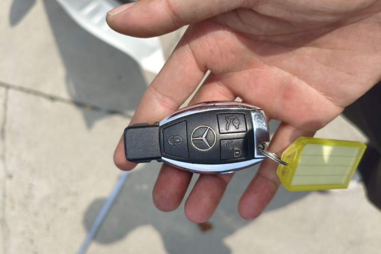 Used Mercedes-Benz C-Class 2015 Revised C 200 L Sport Edition Vehicle Key