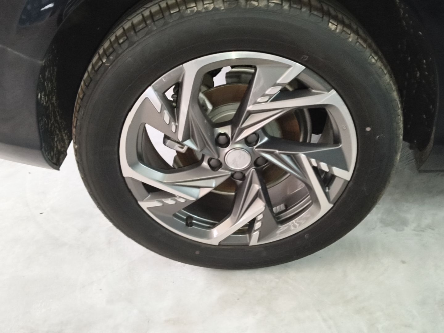 Hongqi HS3 PHEV 2024 PHEV 115km Jingwei Edition — снимка 11