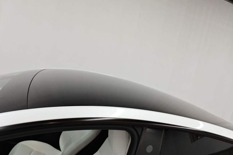 Used Tesla Model Y 2023 Long-Range All-Wheel-Drive Version
