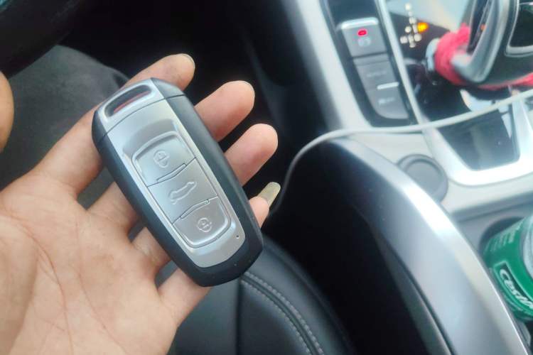 Used Geely Auto Emgrand X7 Sport 2020 1.8TD DCT Two-Wheel Drive Smart Connect 4G-Enabled Version