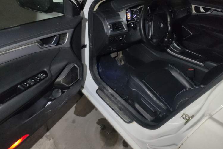 Used Geely Auto Emgrand GL 2018 1.8L DCT Elite Smart Connectivity Version