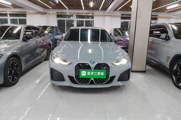 Used BMW i4 2023 eDrive35 Front