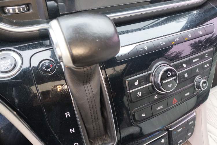 Used GAC Trumpchi M8 2018 320T Flagship Edition Gear Lever