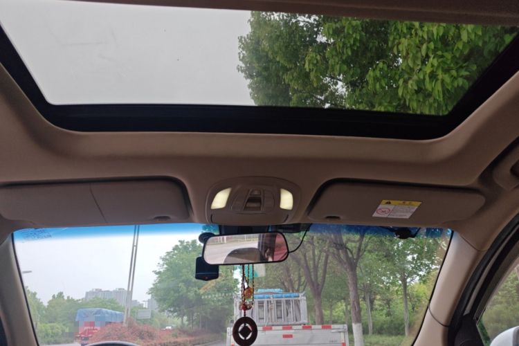 Used Baojun 730 2017 1.5T Manual Prestige Version 7 Seats Headliner