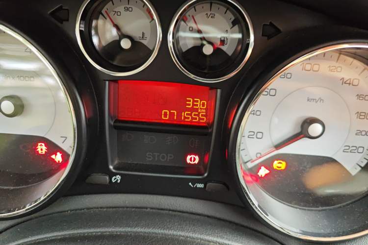 Used Peugeot 308 2014 Enjoy Edition Classic 1.6L Manual YouShang Model Odometer Close Up