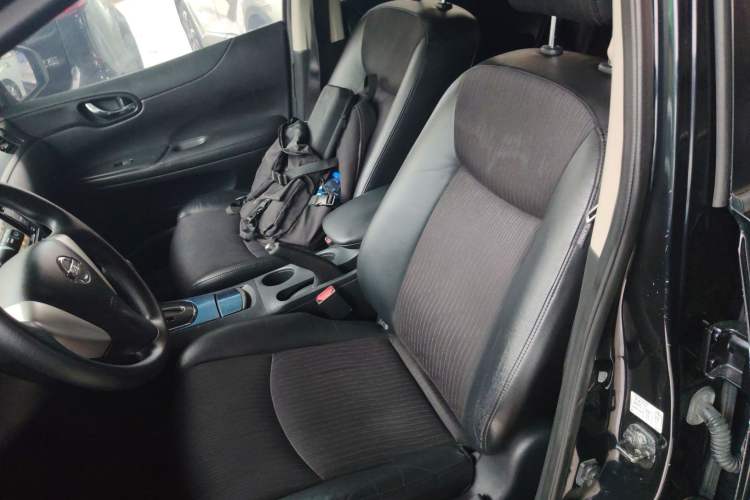 Used Nissan Tiida 2011 1.6L CVT Smart Version