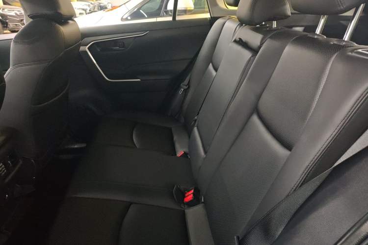 Used Toyota RAV4 2023 2.0L CVT Two-Wheel Drive Urban Edition
