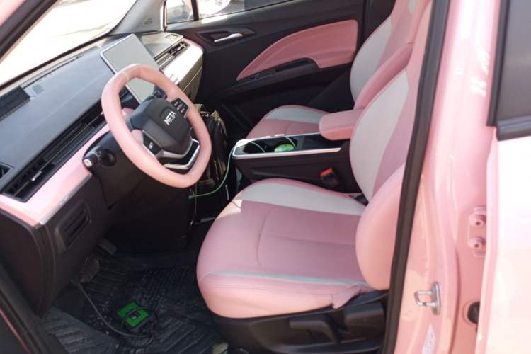 Used NETA V 2022 Chao 400 Lite Pink Custom Edition Left Front Seat