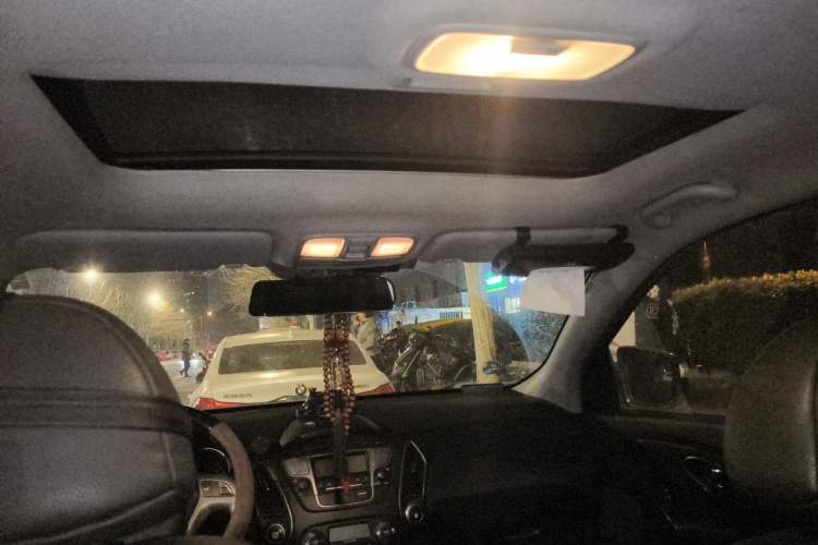 Used Hyundai ix35 2013 2.0L Automatic Two-Wheel Drive Smart GLS China IV Standard
