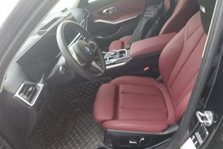 Used BMW i3 2024 eDrive 35 L
