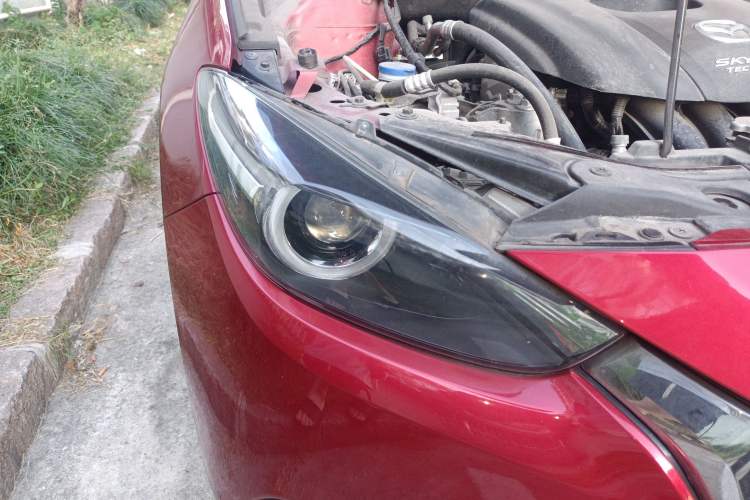 Used Mazda 3 Axela 2019 Cloud-Controlled Sedan 1.5L Automatic Luxury Model China VI Standard