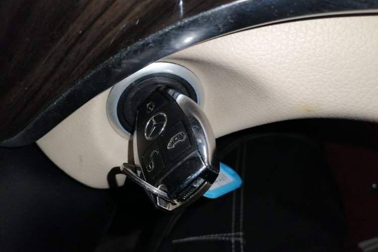 Used Mercedes-Benz V-Class 2017 V 260 Avantgarde Edition
