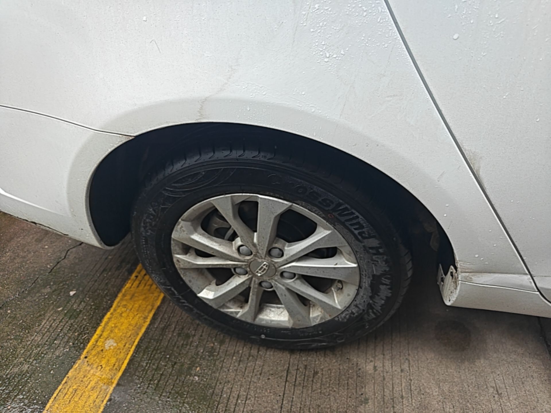 Geely Auto Emgrand 2021 UP 1.5L CVT Comfort Model — снимка 11
