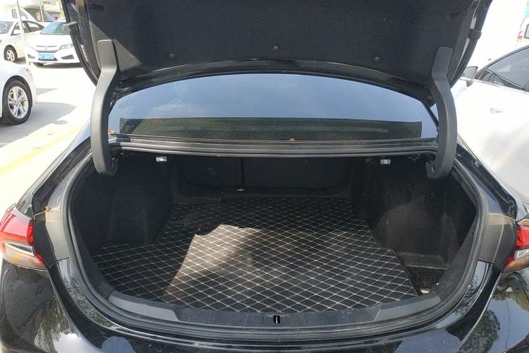 Used Buick LaCrosse 2022 652T Luxury Version Trunk