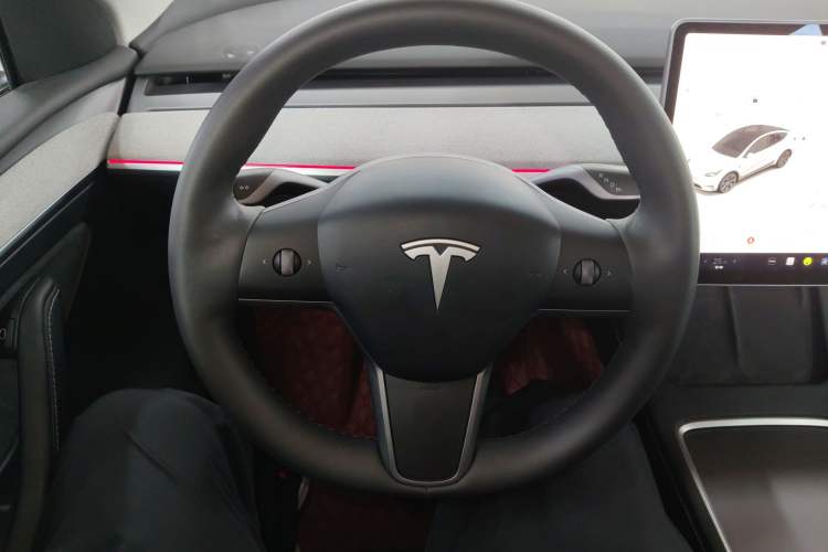 Used Tesla Model Y 2023 Rear-Wheel-Drive Version Steering Wheel