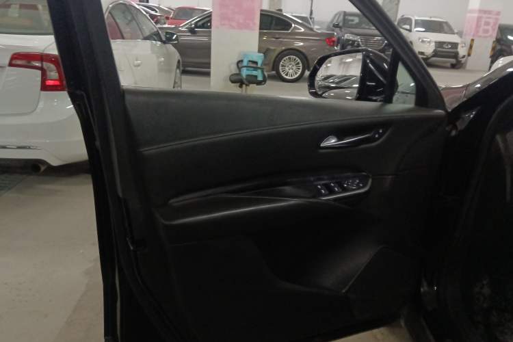 Used Cadillac XT4 2020 Revised Version 28T Two-Wheel Drive Tech Edition