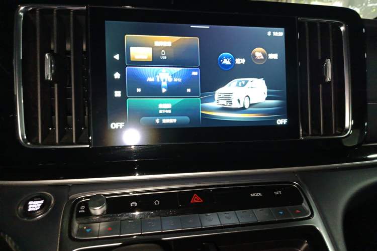 Used GAC Trumpchi M8 2023 Lingxiu Series 390T Deluxe Edition Audio And AC Panel