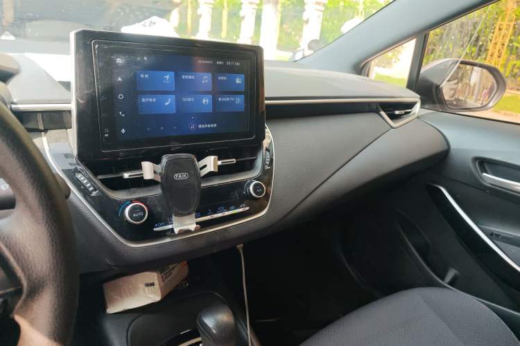 Used Toyota Levin 2022 Dual-Engine 1.8H E-CVT Luxury Edition Audio And AC Panel