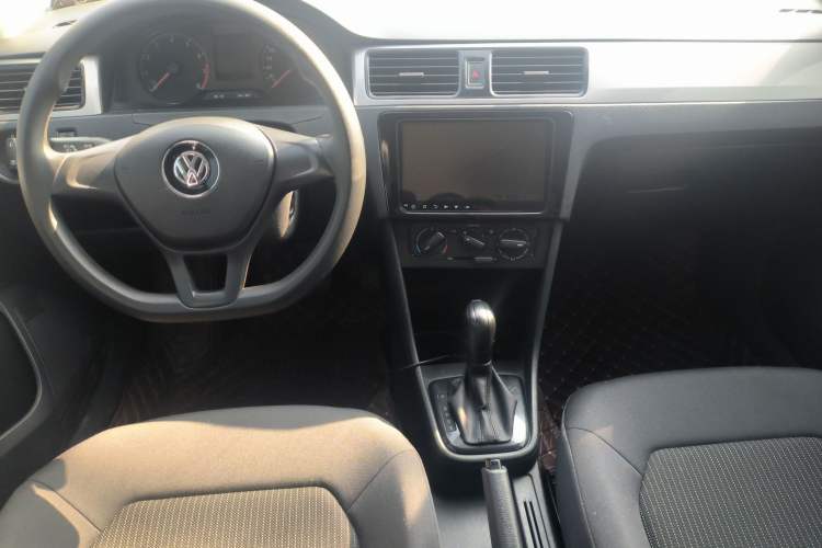 Used Volkswagen Santana 2015 Haval H6 1.6L Automatic Luxury Model
