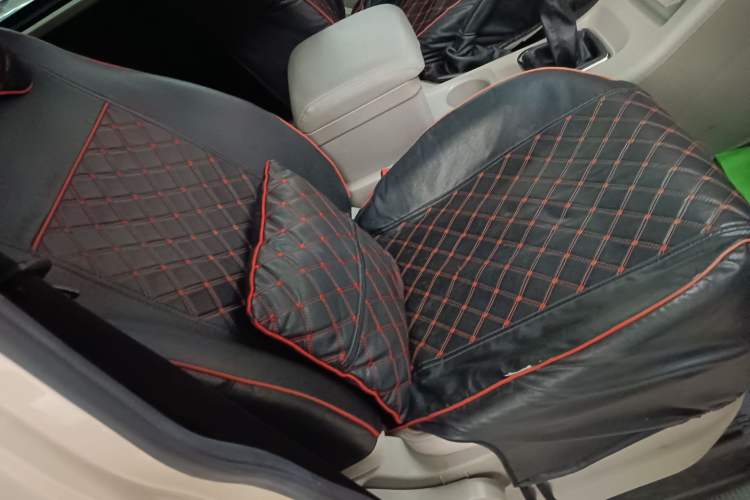 Used FORTHING Lingzhi 2019 Facelifted M5L 1.6L 7-Seater Base Model China VI Standard
