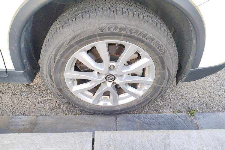 Used Nissan X-Trail 2020 2.0L XL ITS 3-Row CVT 2WD SmartConnect 7-Seater Comfort Edition Right Front Wheel Hub