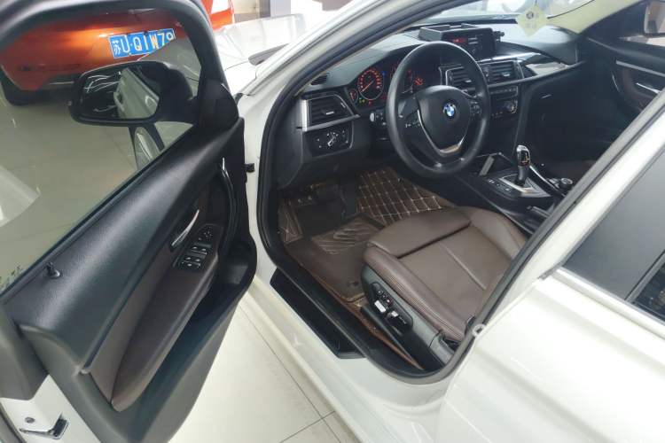 Used BMW 3 Series 2018 320Li Fashion Model
