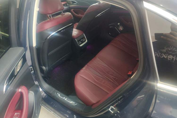 Used Hongqi H5 2024 2.0T Automatic Smart Connect Flagship Edition