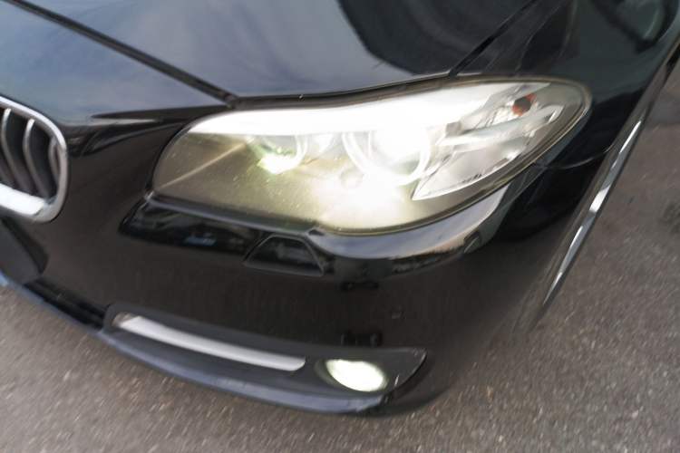 Used BMW 5 Series 2014 520Li Elegant Model
