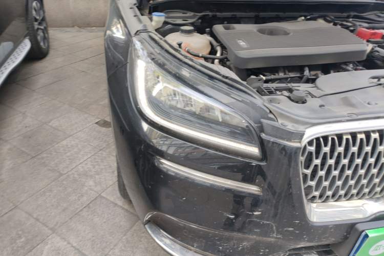 Used Lincoln Corsair 2020 2.0T Two-Wheel Drive Luxury Edition Right Front Headlight