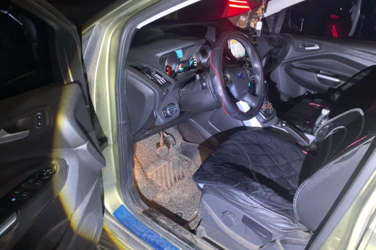 Used Ford Kuga 2015 1.5L GTDi Two-Wheel Drive Fashion Edition
