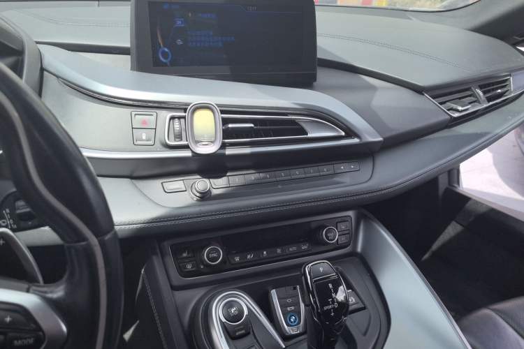 Used BMW i8 2014 Standard Model Audio And AC Panel