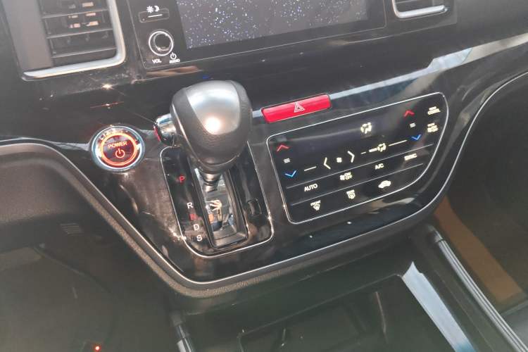 Used Honda Elysion 2019 2.0L Hybrid Luxury Edition