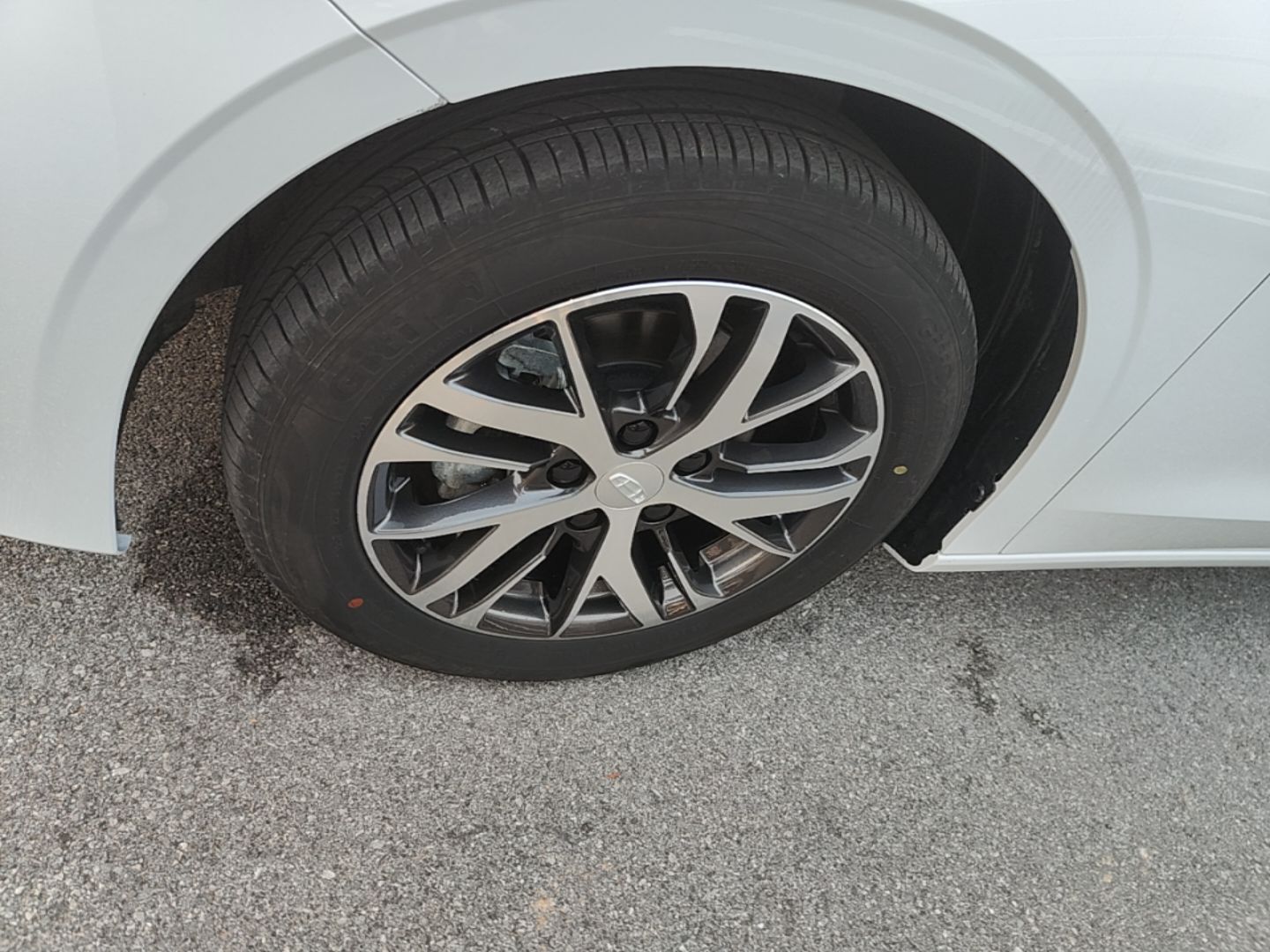 Geely Auto Emgrand 2026 Model 4th Generation 4 Millionth Anniversary Edition 1.5L CVT Overdrive Edition — снимка 10