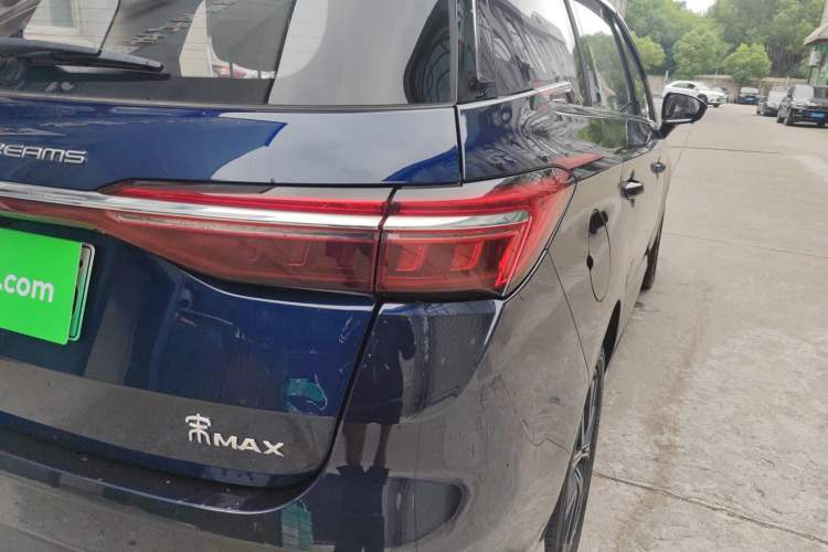 Used BYD Song MAX New Energy 2022 DM-i 105KM Flagship Model Right Rear Taillight