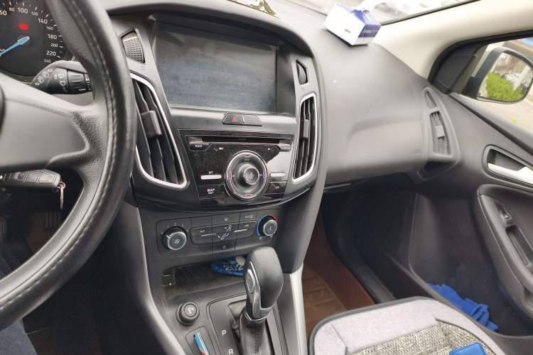 Used Ford Focus 2015 Hatchback 1.6L Automatic Comfort Model