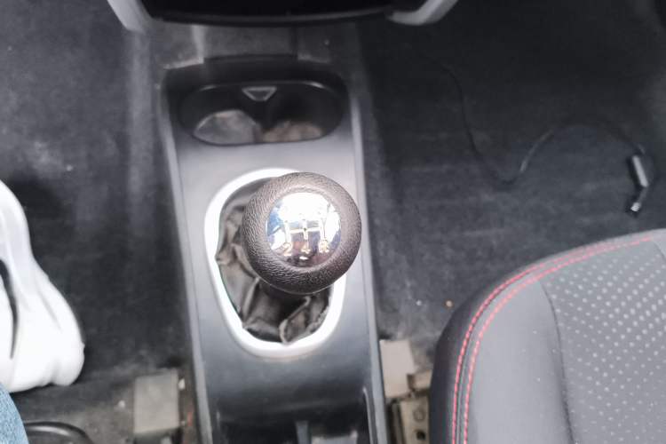 Used Changan CX20 2014 1.4L Manual Sport Edition China V Standard
